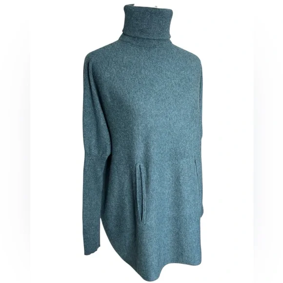 Garnet Hill Sweater Blue Wool Cashmere Oversized Turtleneck Pockets Casual MD - Picture 3 of 12